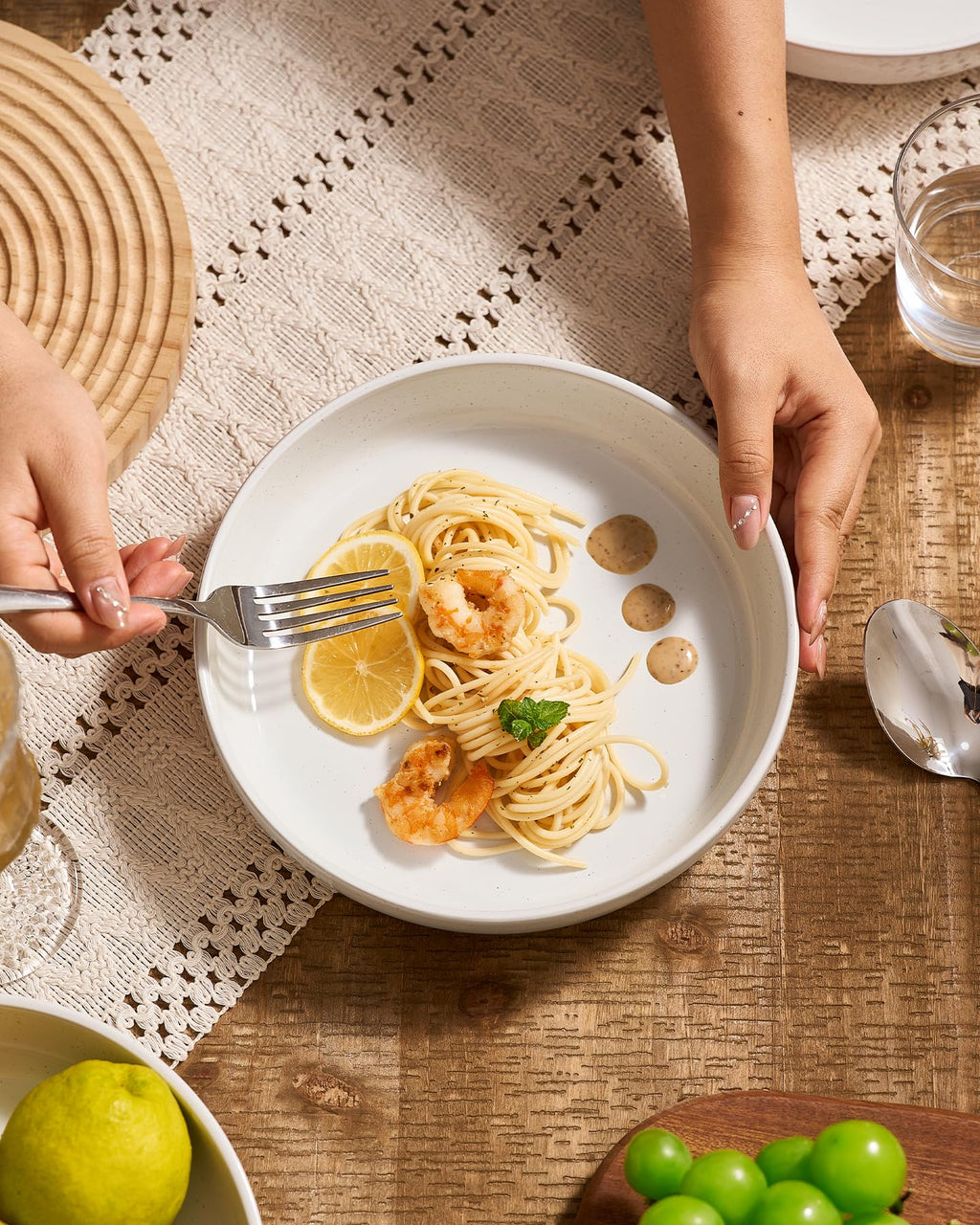 White 33 oz Pasta Bowls Set of 4 Z526224